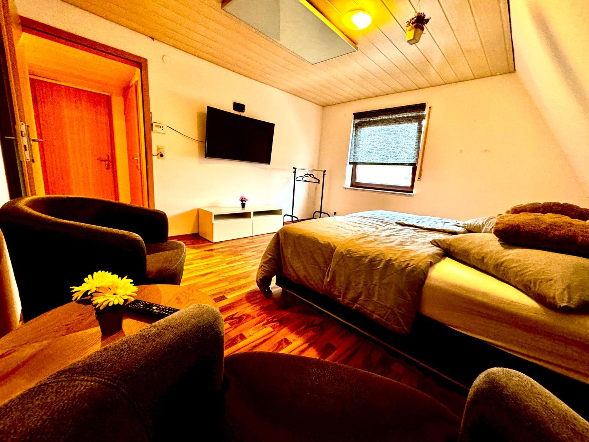 Dreamhouse Apartments Künzelsau Zimmer foto